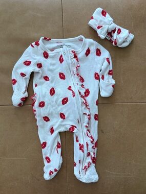 Caden Lane Viscose Bamboo Newborn Footie and Bow